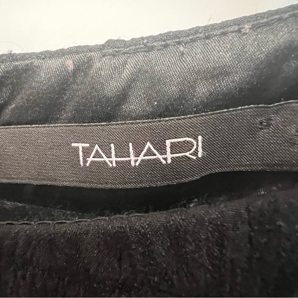 Tahari cap sleeve textured black dress with back slit size 14 - Picture 4 of 16